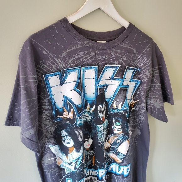 Alstyle M Y2K Kiss 2012 Loud and Proud Punk Goth Grunge Festival Graphic T-Shirt - Picture 3 of 8